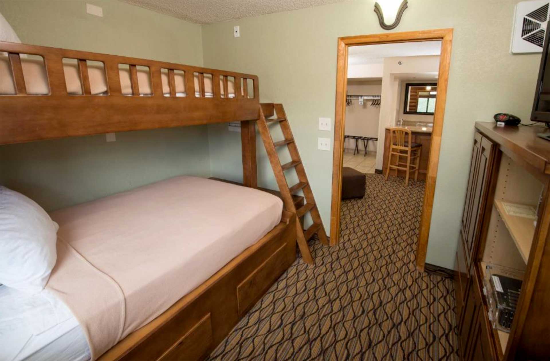 Suite with bunk beds