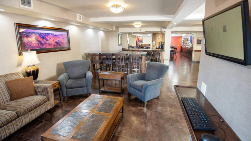 Grand Canyon Hotel & Suites Lobby